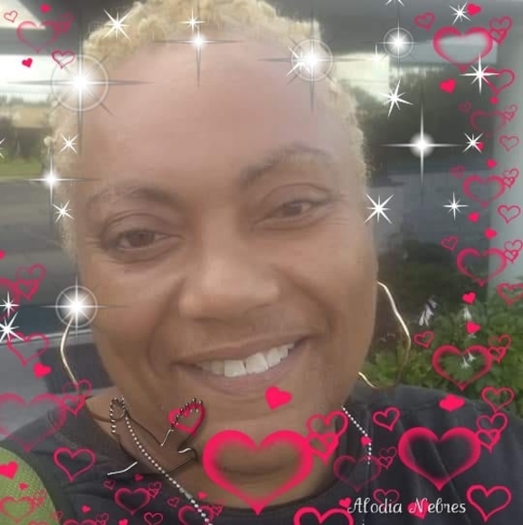 Profile Picture of Yolonda Yolonda (@yolondayolonda) on Poshmark