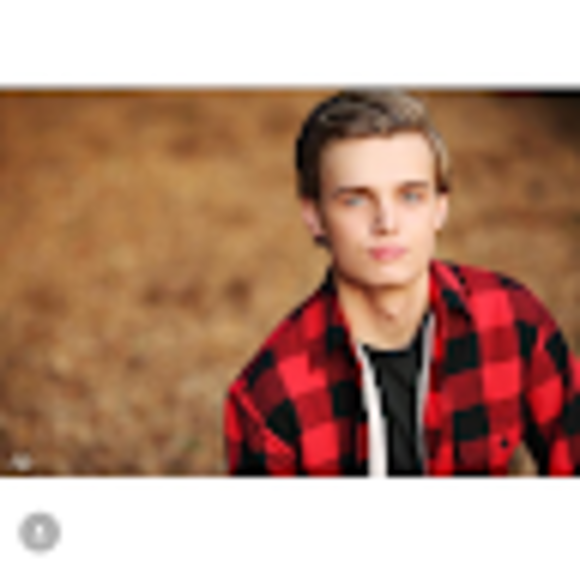 Profile Picture of Dillard Griffin (@dillard_griffin) on Poshmark