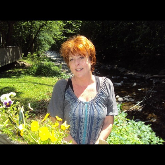 Profile Picture of Roberta Langella (@roberta777) on Poshmark