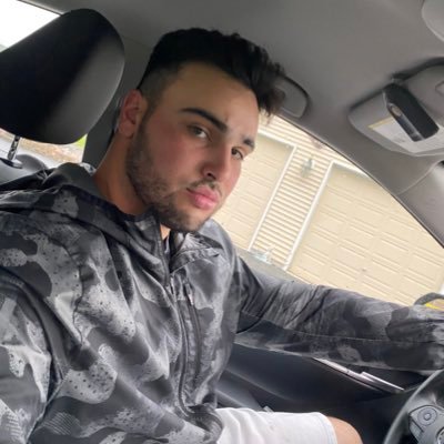 Profile Picture of Tom Weber (@tommyweber123) on Twitter