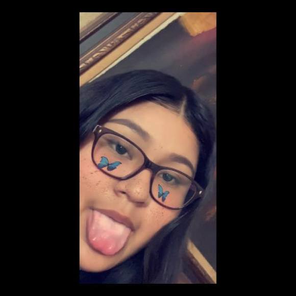 Profile Picture of Maria Ancira (@guxximary) on Poshmark