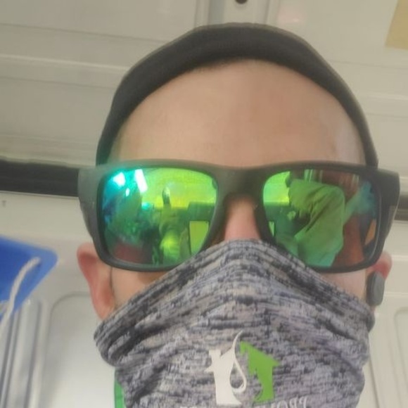 Profile Picture of Peter Lopez (@petemike5) on Poshmark