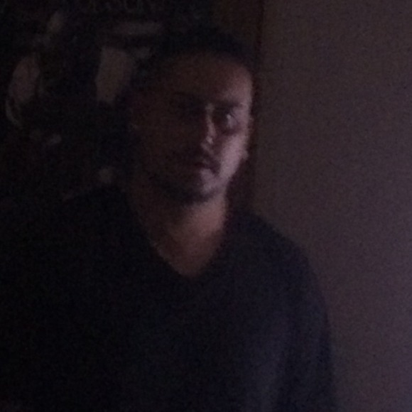 Profile Picture of Randey Cabral (@shark21) on Poshmark