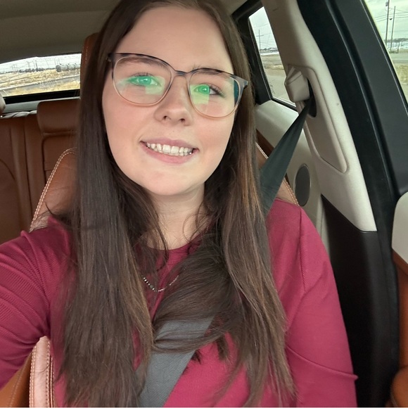 Profile Picture of Grace Vannatta (@vannattagrace60) on Poshmark