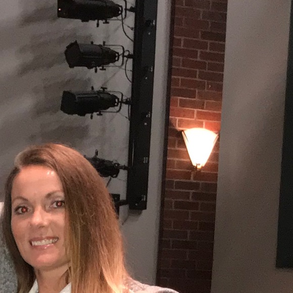 Profile Picture of Tina Deforest (@deforesttina) on Poshmark