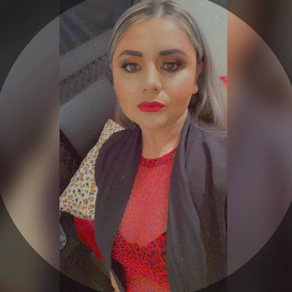 Profile Picture of Karelytaa Alvarez (@karelytaaa) on Poshmark