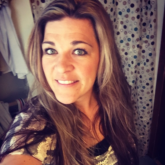 Profile Picture of Kathleen Sethman (@ksethman) on Poshmark
