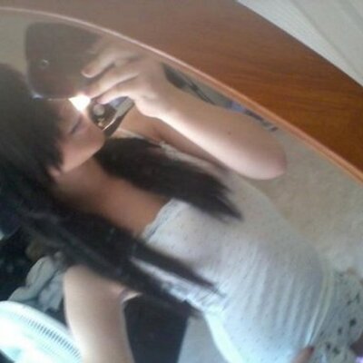 Profile Picture of Danielle Arsenault (@LullabyLuxury) on Twitter