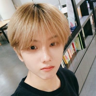 Profile Picture of Stream💚 Call Me Jan (@fangirleuis) on Twitter