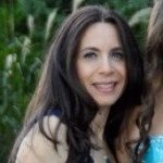 Profile Picture of Lisa Profeta- Fernandez (@mythreegemss) on Instagram