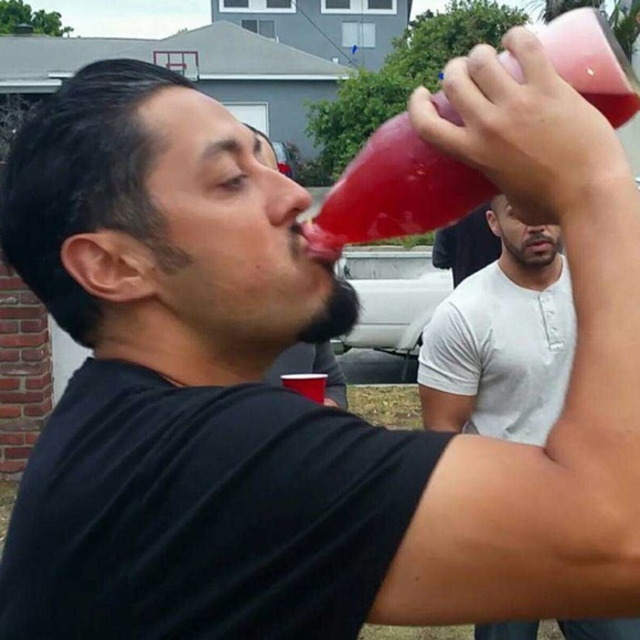 Profile Picture of Bradley Gonzalez (@rugmuncher92) on Poshmark