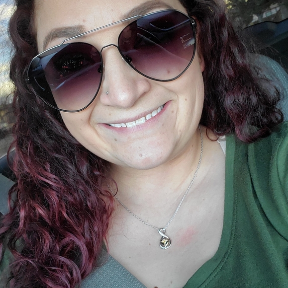 Profile Picture of Sashia Gallegos (@sashiamg) on Poshmark