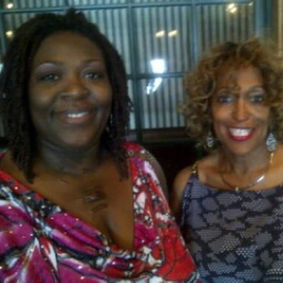 Profile Picture of Sherry Starling (@sherrystarling) on Poshmark