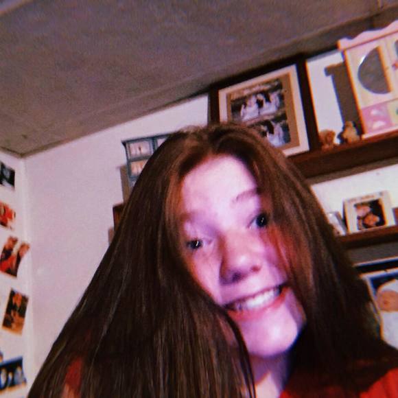 Profile Picture of Peyton Engman (@peytonengman) on Poshmark