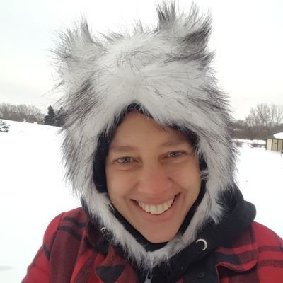 Profile Picture of Chrissy Evans (@Purpleboxer33) on Twitter