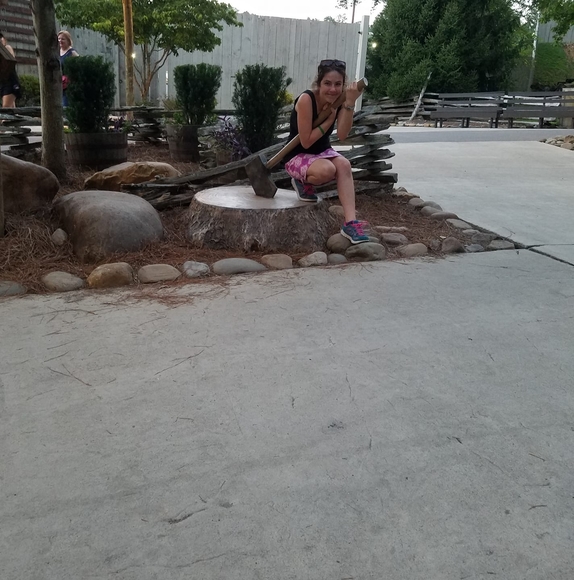 Profile Picture of Lorena Gouvas (@lorena_gouvas) on Poshmark