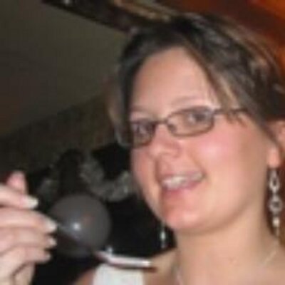 Profile Picture of Debbie Sinclair (@DebbieLsinclair) on Twitter