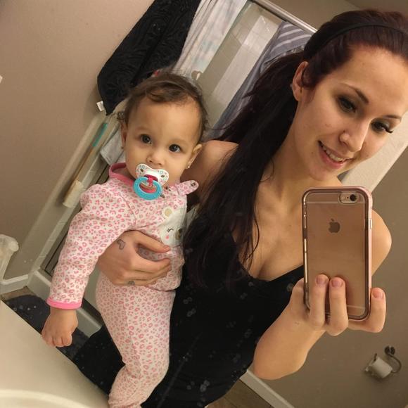 Profile Picture of Diiamondd Deziie (@deziiediiamond) on Poshmark