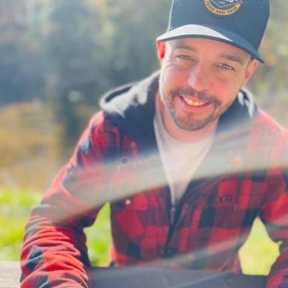 Profile Picture of Jean-francois Simard (@agco1) on Poshmark