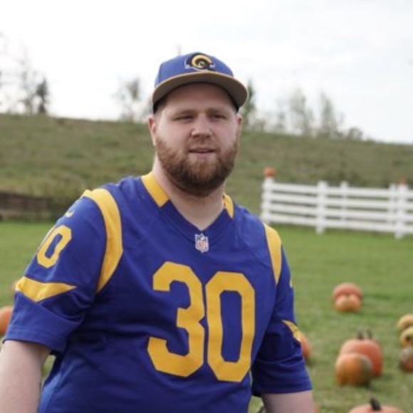 Profile Picture of Chris Mason (@comicbookchef) on Poshmark