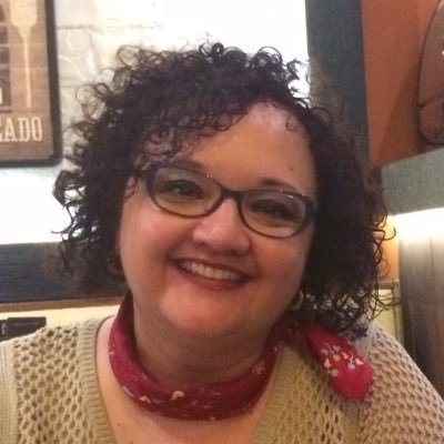 Profile Picture of Robertha Leal-Isida (@mrlealisida) on Twitter