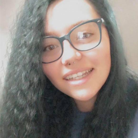 Profile Picture of Shiann Barickman (@shiannb399) on Poshmark