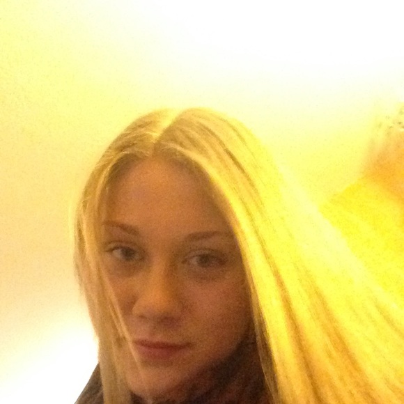 Profile Picture of Sarah Faigle (@sarahann68) on Poshmark