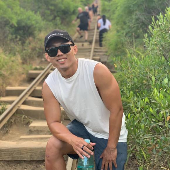 Profile Picture of Kevin Lai (@klai510) on Poshmark