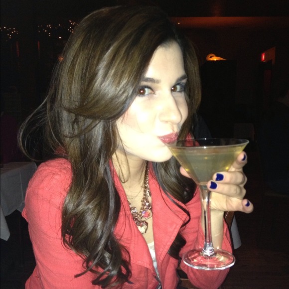 Maria Musante - Poshmark Profile Picture of Maria Musante (@mariamusante) on Poshmark