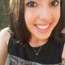 Profile Picture of Júlia Da Fonte (@juliamelo99) on Twitter