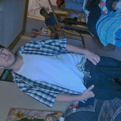 Profile Picture of Verzo Sean Hon Ten (@daniel_grifo) on Twitter