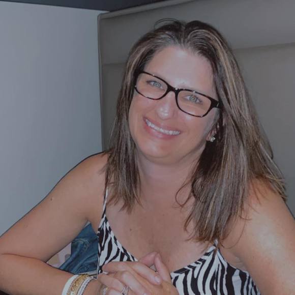 Profile Picture of Sara Ritchie (@saralucy123) on Poshmark