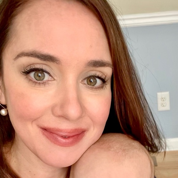 Profile Picture of Rebecca Lampert (@rebeccalampert) on Poshmark