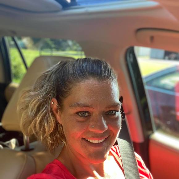 Profile Picture of Teresa Vanorman (@treesap314) on Poshmark