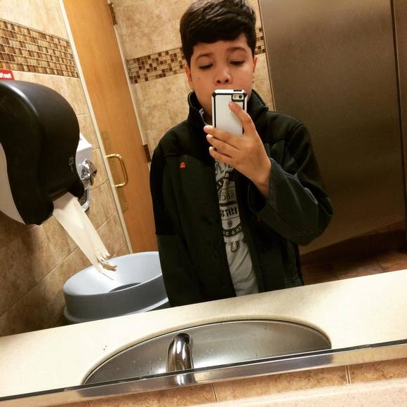 Profile Picture of Jason Rodriguez (@jasonrpw) on Poshmark