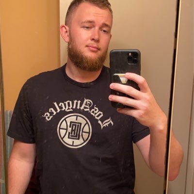 Profile Picture of Michael Whitlock (@white_mike33) on Twitter