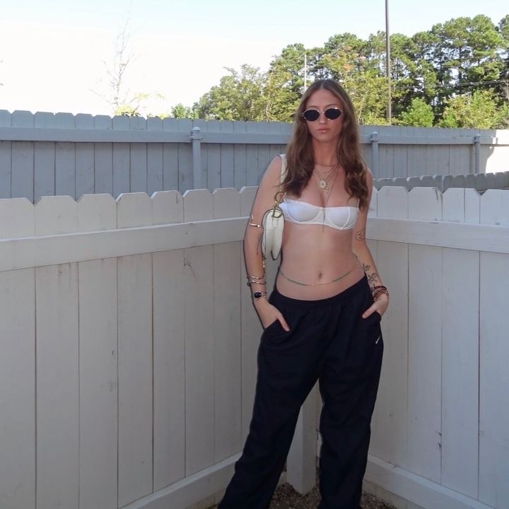 Profile Picture of darastoo$waggy (@donahuedara) on Tiktok