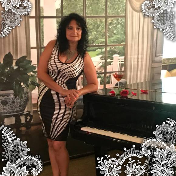 Profile Picture of Lillian Capobianco (@lilluvshorses2) on Poshmark