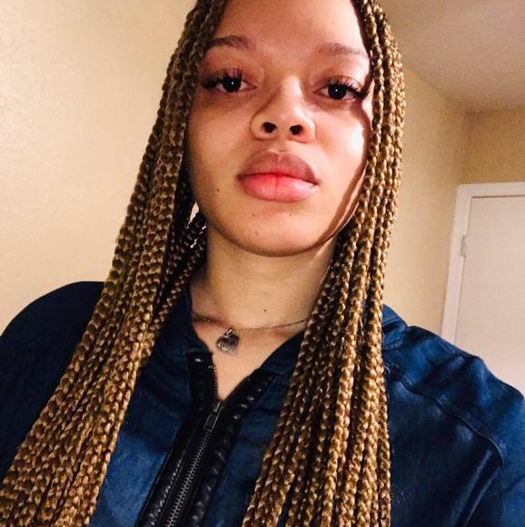 Profile Picture of Latara Cloudet (@ladibugsmom) on Poshmark