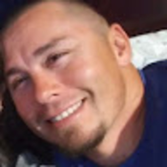 Profile Picture of Chris Archuleta (@chrisarchule921) on Poshmark