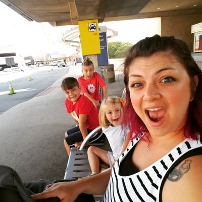 Profile Picture of Amanda Cash Crum (@amandacrum) on Twitter