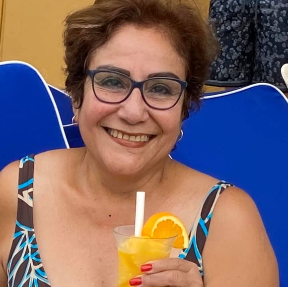 Profile Picture of Cecilia Paz de luna (@cere58_2) on Poshmark