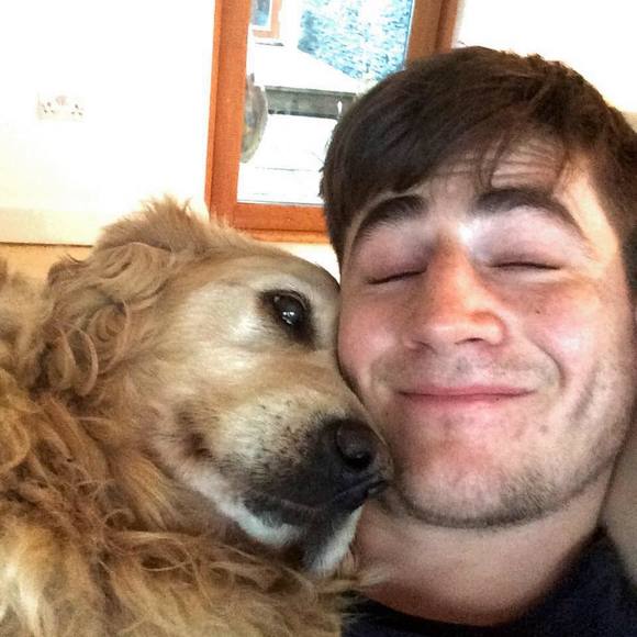 Profile Picture of Andrew Devereux (@andrewdevv) on Poshmark