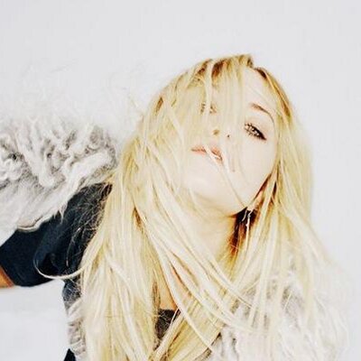 Jenn - Twitter Profile Picture of Jenn (@OlsensAnonymous) on Twitter