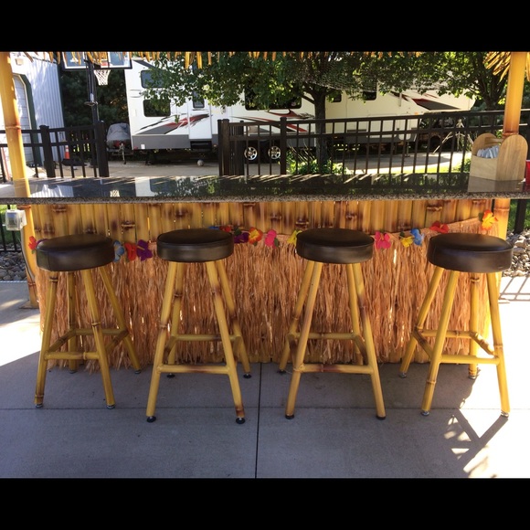 Profile Picture of Christine Eggink (@4kidsaregreat) on Poshmark