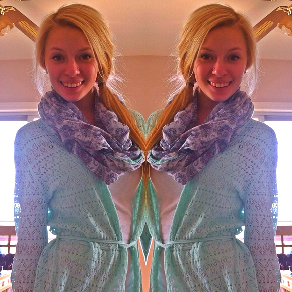 Profile Picture of Olivia Quattrocchi (@livvvqq) on Poshmark