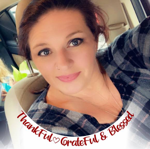 Profile Picture of Andrea Mays (@amaysing1) on Poshmark