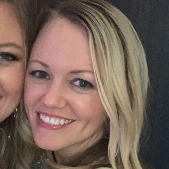 Profile Picture of Alicia Fleck (@arfleck1) on Poshmark