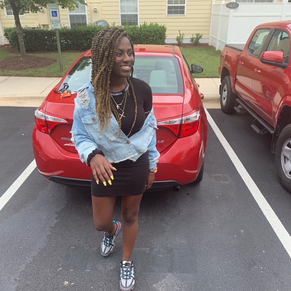 Ninah Obewu - Poshmark Profile Picture of Ninah Obewu (@nrobewu) on Poshmark