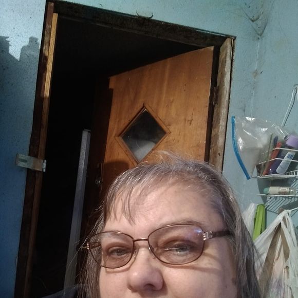 Profile Picture of Kathy Sigmon (@kathy_sigmon) on Poshmark